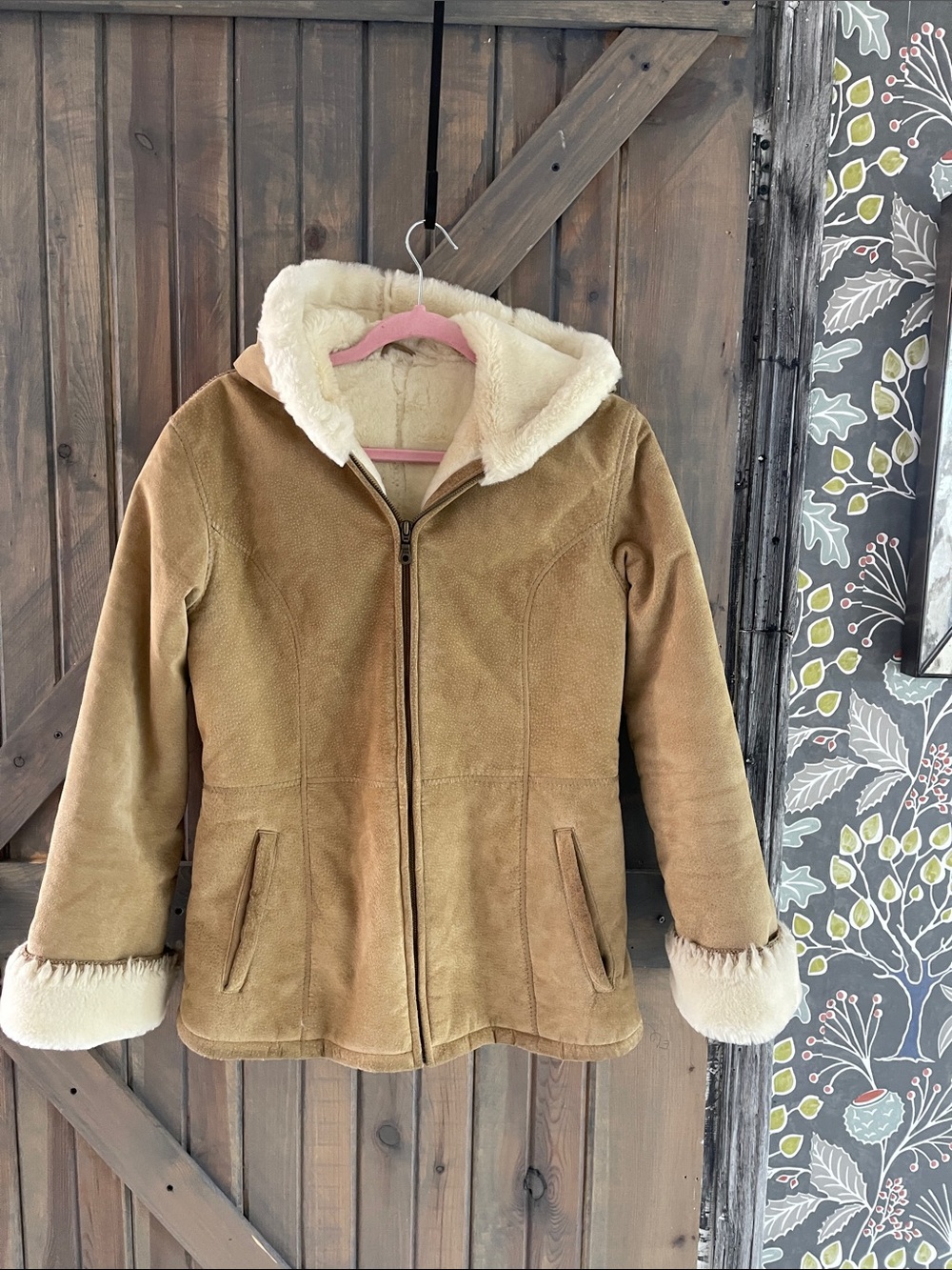 Women’s  Cozy Faux Shearling Hooded Jacket - Tan